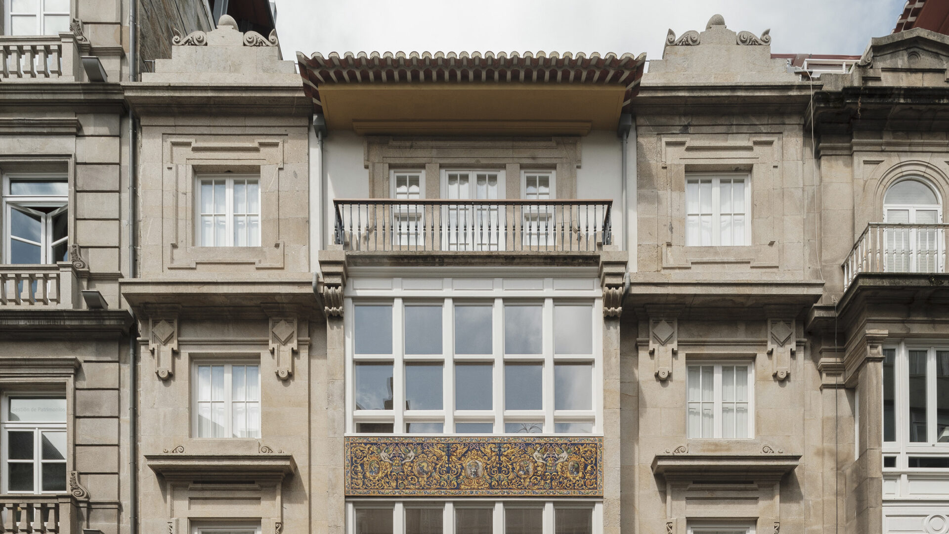 arquitectos obra edificio valázquez moreno vigo